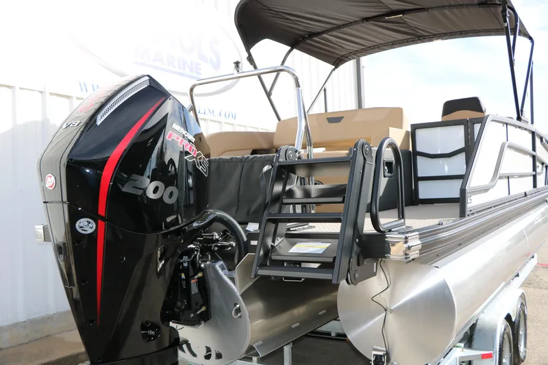 Slide: The Image of 2026 Evotti 523CS boat with powerful Mercury Pro XS 200 engine, sleek design. - 4