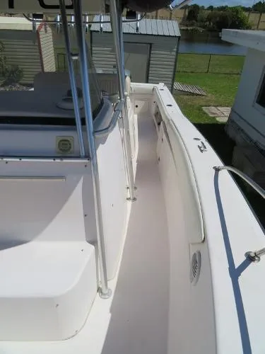 Slide: The Image of Grady-White Bimini 306 2000 - 7
