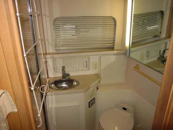 Slide: The Image of Carver Yachts 355 Motor Yacht 1997 - 11