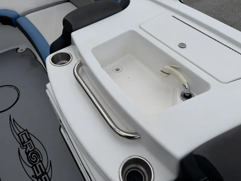 Slide: The Image of Hurricane SS203 CROSSFIR 2015 - 14