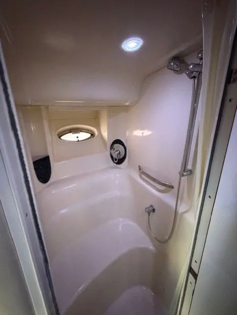 Slide: The Image of Shower in 2004 Sea Ray 420 Sundancer boat. - 34