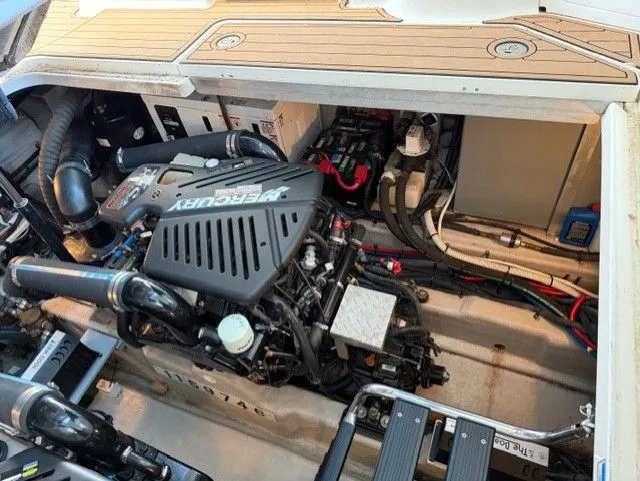 Slide: The Image of Engine compartment of a 2004 Sea Ray 420 Sundancer boat. - 47