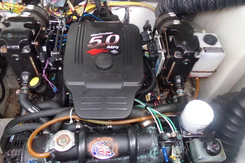 Slide: The Image of Engine compartment of a 2006 Bayliner 325 with MerCruiser 5.0 MPI engine. - 11