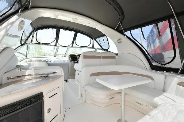 Slide: The Image of Sea Ray 320 Sundancer 2004 - 4