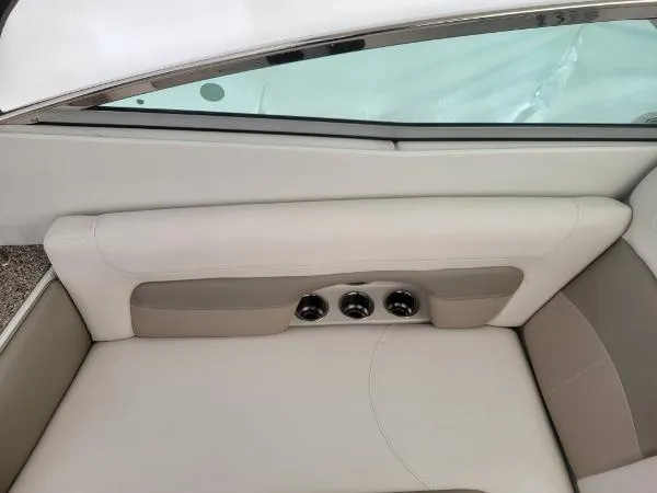 Slide: The Image of Crownline Boats 294 CR 2018 - 8
