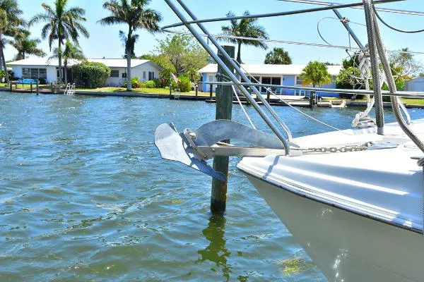 Slide: The Image of Carver Yachts 38 Sport Sedan 2006 - 10