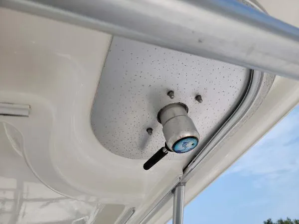 Slide: The Image of Boston Whaler 305 Conquest 2005 - 8