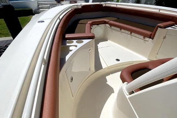 Slide: The Image of Scout 275LXF 2015 - 11