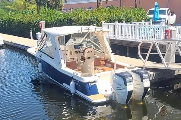 Slide: The Image of Scout 275 Dorado 2018 - 3