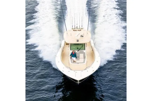 Slide: The Image of Scout 420 LXF 2020 - 4