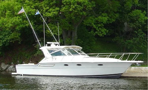 Slide: The Image of Tiara 3600 Open 1994 - 0