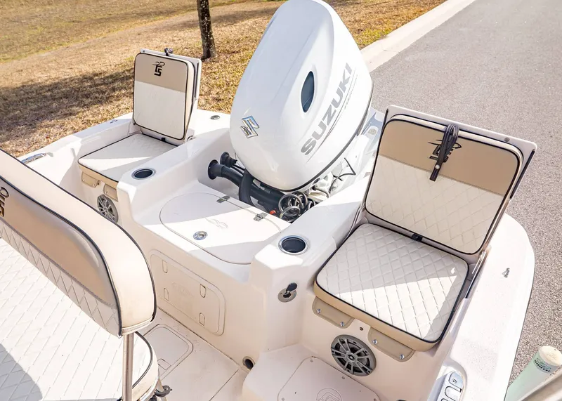 Slide: The Image of 2023 Carolina Skiff 17 LS boat with Suzuki engine. - 6