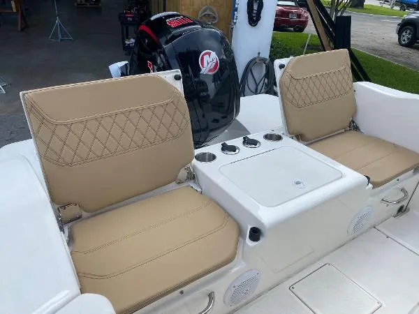Slide: The Image of Bayliner T20 CC 2021 - 7
