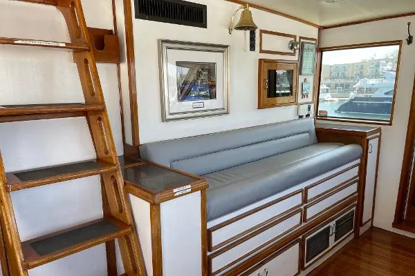 Slide: The Image of Hatteras Extended Deckhouse Motor Yacht 1981 - 7