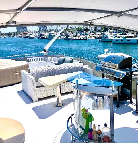 Slide: The Image of Hatteras Extended Deckhouse Motor Yacht 1981 - 9