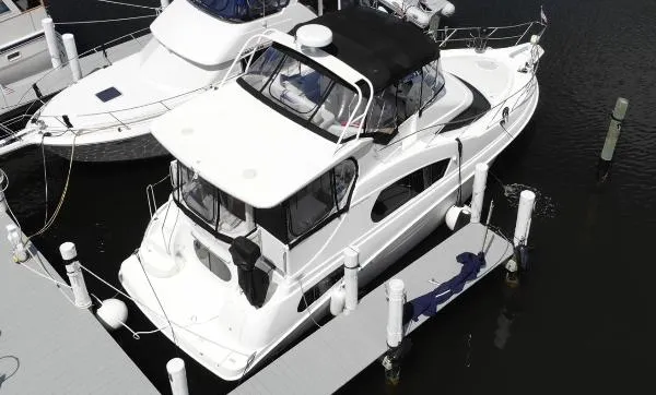 Slide: The Image of Silverton 39 Motor Yacht 2003 - 4
