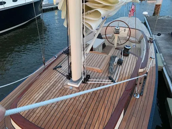 Slide: The Image of Leonardo Eagle 44 2019 - 6