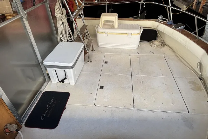 Slide: The Image of Chris-Craft 38 - Cockpit - 11