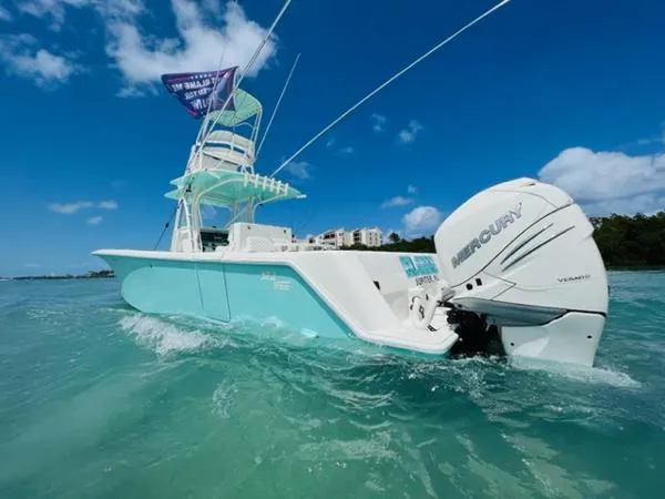 Slide: The Image of SeaVee 39 2013/2016 2013 - 9