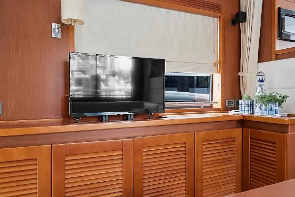Slide: The Image of Beneteau Swift Trawler 50 2019 - 11