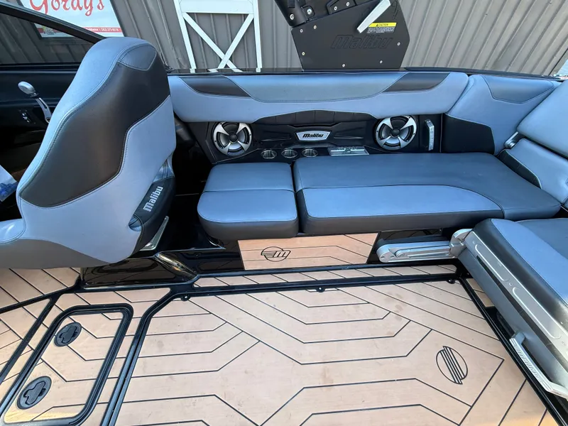 Slide: The Image of Malibu Wakesetter 23 LSV 2018 - 180