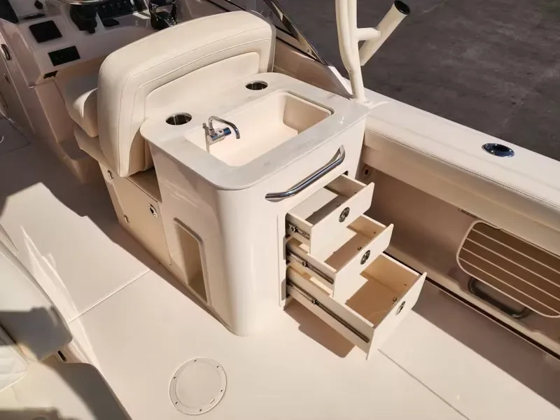 Slide: The Image of Grady-White Freedom 275 2026 - 11