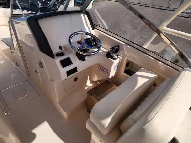 Slide: The Image of Grady-White Freedom 275 2026 - 6