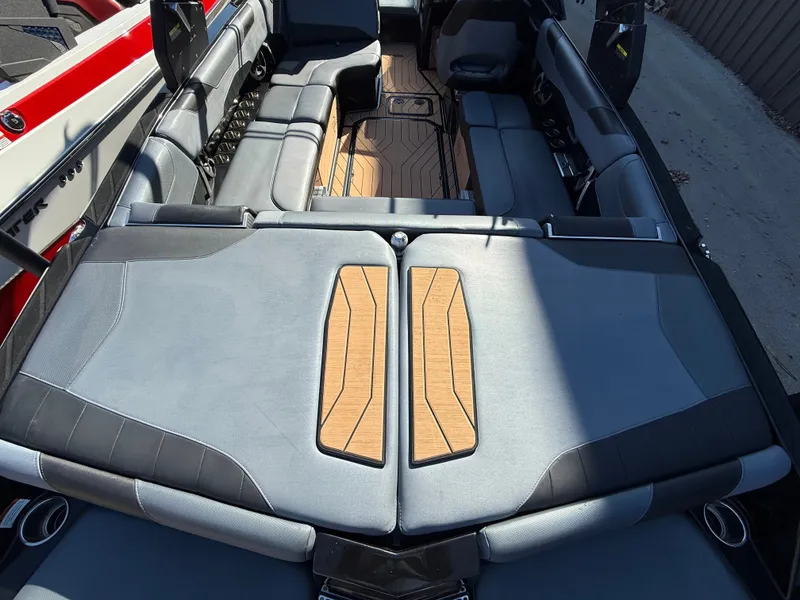 Slide: The Image of Malibu Wakesetter 23 LSV 2018 - 128