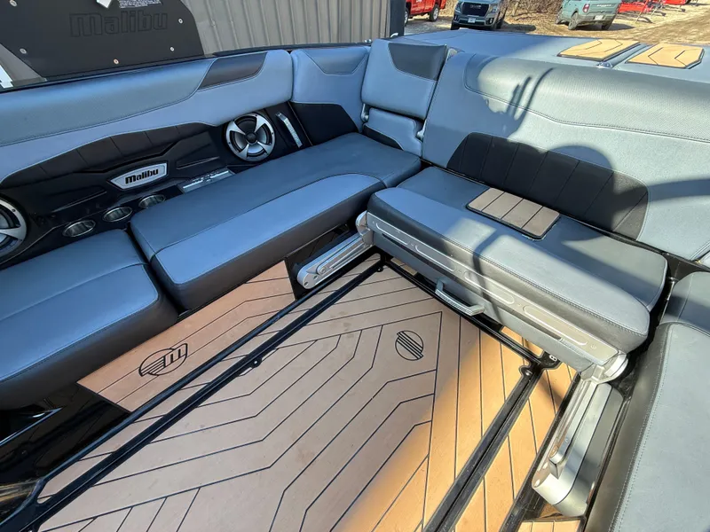 Slide: The Image of Malibu Wakesetter 23 LSV 2018 - 186