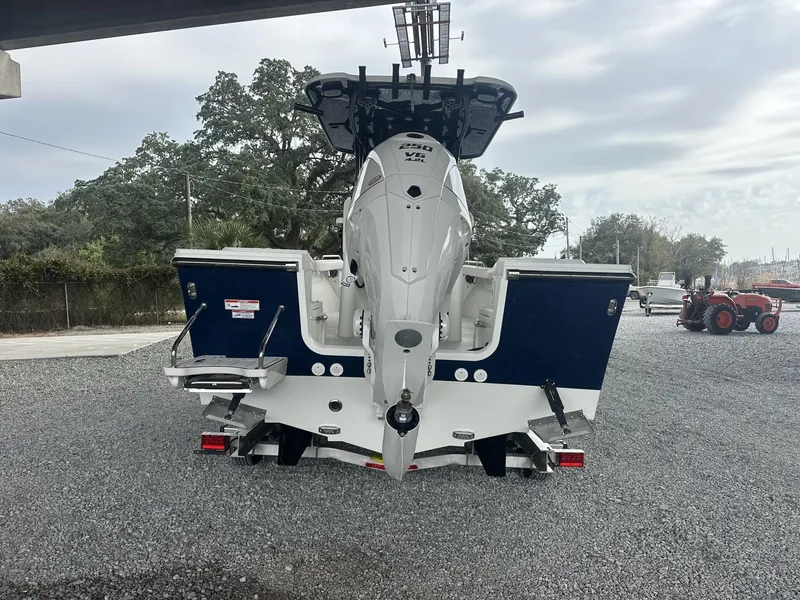 Slide: The Image of Parker Marine 230 Coastal Elite 2026 - 3