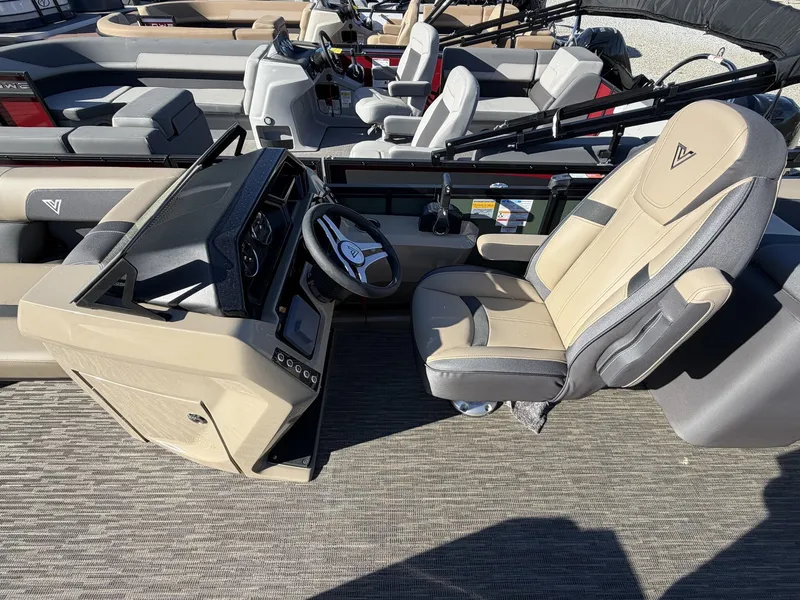 Slide: The Image of Viaggio Lago X TRITOON-HONDA 250 2026 - 5