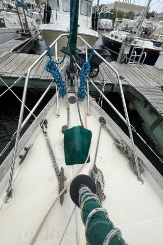 Slide: The Image of Pacific Seacraft 37 1997 - 10