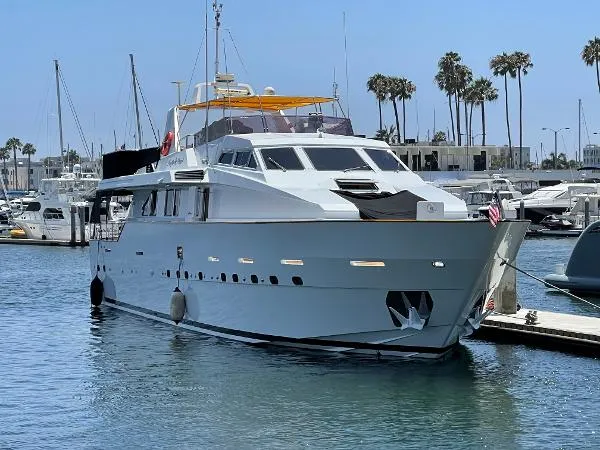 Slide: The Image of Azimut Motor Yacht 1990 - 0
