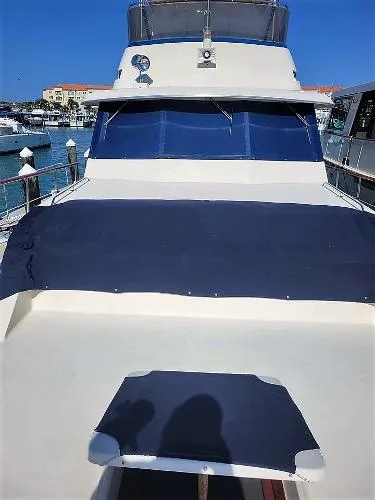 Slide: The Image of Hatteras 53 Yachtfish/Cockpit Motorycht 1987 - 4