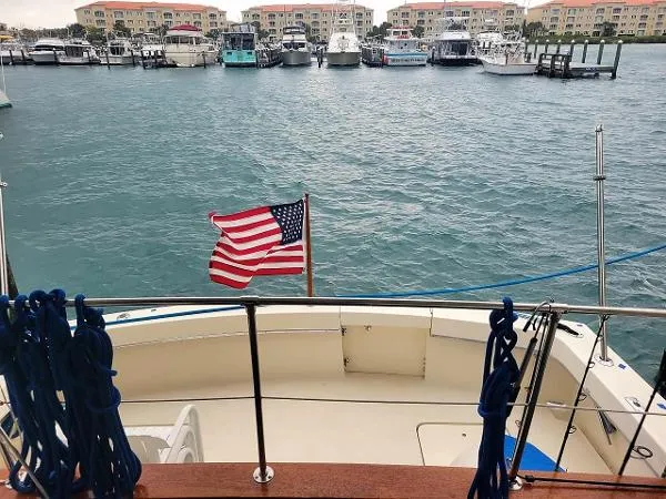 Slide: The Image of Hatteras 53 Yachtfish/Cockpit Motorycht 1987 - 9