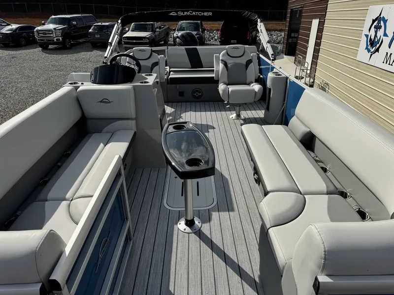 The Image of SunCatcher Select Series 322SL-YAMAHA VF175 SHO 2026 - undefined