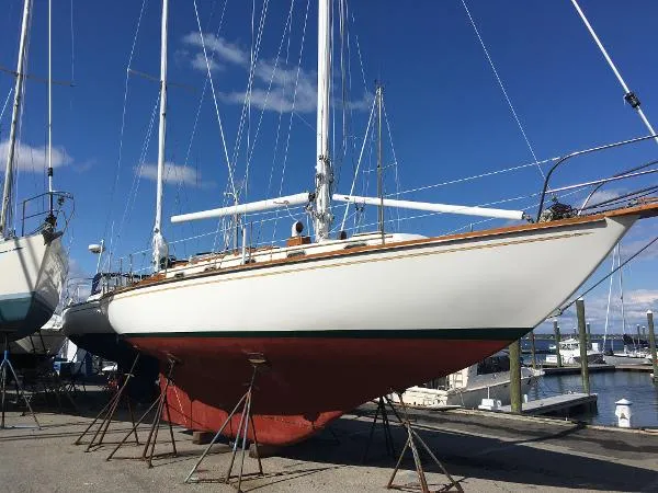 Slide: The Image of Cape Dory 36 1983 - 1