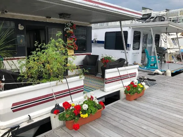 Slide: The Image of Catamaran 55 Houseboat 2011 - 1