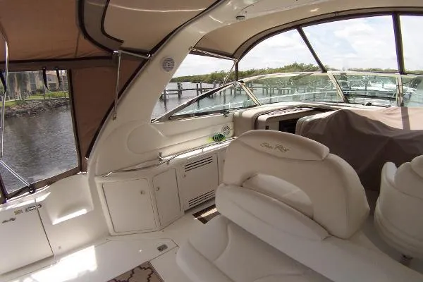 Slide: The Image of Sea Ray 380 Sundancer 1999 - 5