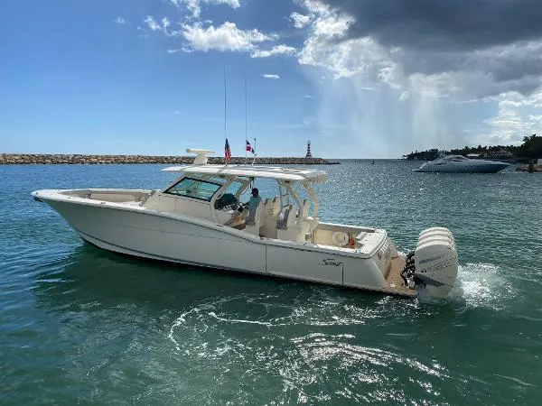 Slide: The Image of Scout 420 LXF 2020 - 1