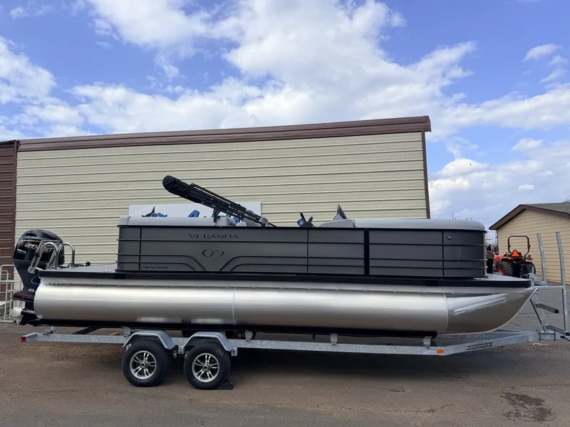 Slide: The Image of Veranda Vista View Series 22RC 2026 - 2