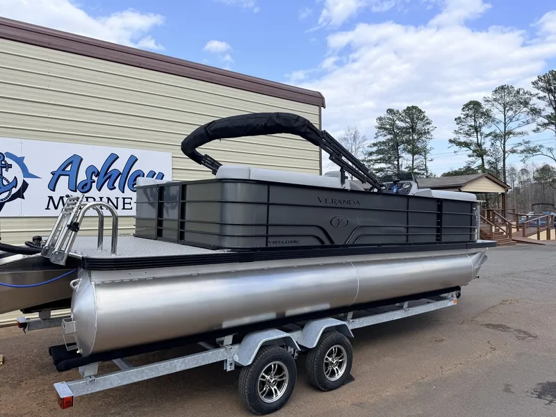 Slide: The Image of Veranda Vista View Series 22RC 2026 - 3