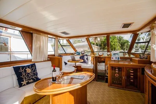 Slide: The Image of President 55 Motor Yacht 1995 - 1