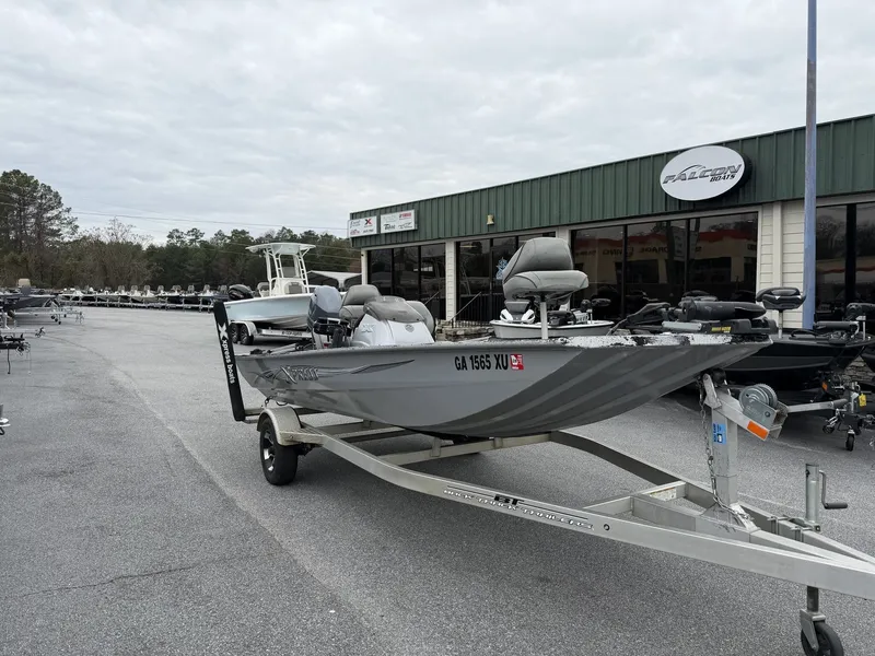 Slide: The Image of Xpress Xplorer Bass Series 170 2019 - 1