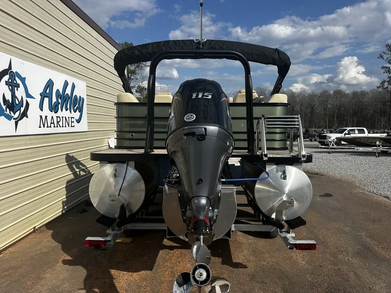 Slide: The Image of Veranda Vista View 20RC 2026 - 2