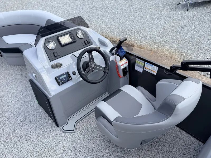 Slide: The Image of Veranda Vista View Series 22RC 2026 - 12