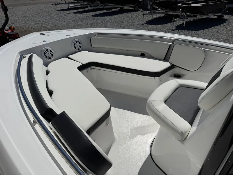 Slide: The Image of Tidewater 198 CC Adventure 2026 - 3