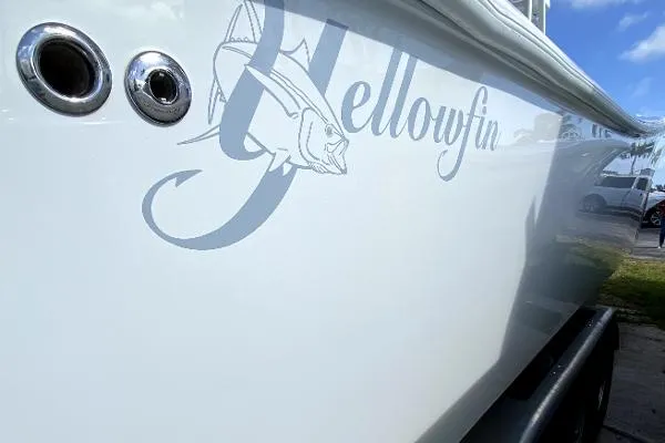 Slide: The Image of Yellowfin 36 2017 - 6