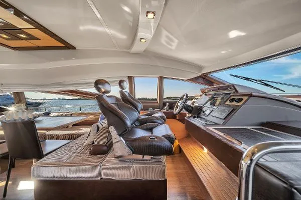 Slide: The Image of Azimut Flybridge 70 2011 - 9
