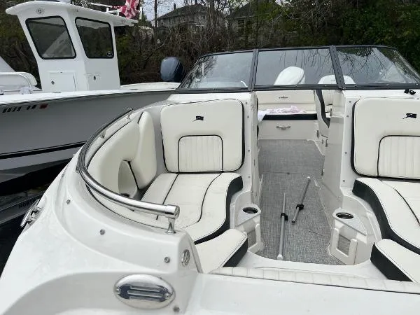 Slide: The Image of Stingray 230 SX 2020 - 6
